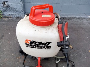 lot 470 image: ECHO PROFESSIONAL BACKPACK SPRAYER 4 GALLON HEAVY DUTY MS-401