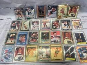 Lot of 27 Eric Lindros Hockey Cards