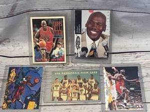 Lot of 5 Michael Jordan Cards