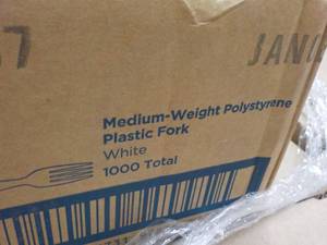 case of 1000 Dixie Plastic Forks...