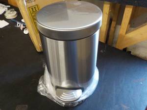 lot 10 image: HLux 11 Self Closing Stainless Ste...