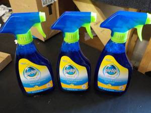 lot 11 image: 3 - 16 oz Bottles Pledge Multi Surf...