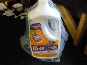 lot 28 image: Pet Fresh 64 oz Bottle...