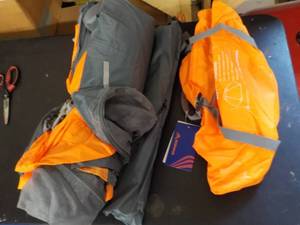 lot 60 image: 2 person Tent Bisinna Brand...