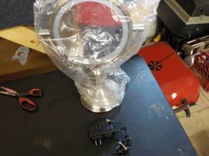 lot 61 image: Ovente Lighted Makeup Magnifying Mi...