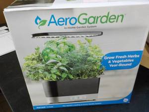 lot 65 image: Aero Garden ...