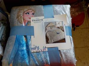 lot 91 image: Frozen II Twin Size Quilt and Sham...