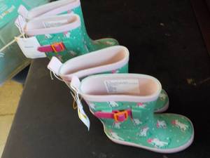 lot 102 image: 2 pair Rubber Boots size childrens...
