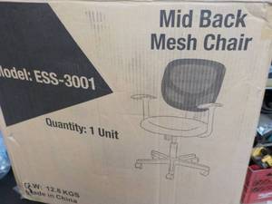 lot 160 image: Mid Back Mesh Office Chair needs a...