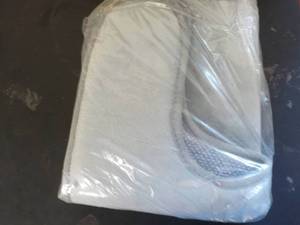lot 168 image: Bath Toilet Grey Rug...