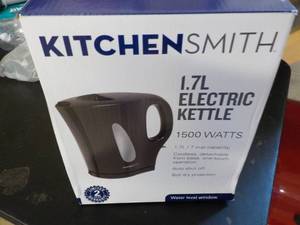 lot 170 image: Kitchen Smith 1.7 Liter Electronic ...