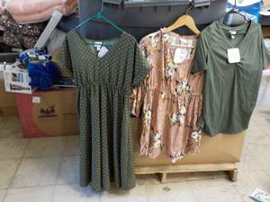 lot 182 image: 3 New Maternity Dresses, 2 Tops si...