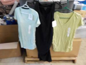 lot 183 image: 3 New Maternity size XS and S 1 D...