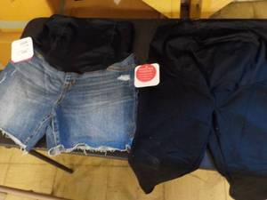 lot 186 image: Maternity Shorts size 6 and Pants s...