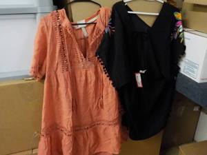 lot 221 image: Lot of Womens Medium Clothes New ...