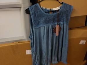 lot 223 image: Size Large New Leggings, Top and Sp...