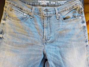lot 232 image: Levis Mens Denim 216 Skinny Fit Je...