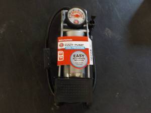lot 265 image: Schwinn Foot Pump slight damage in...
