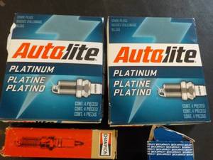 lot 271 image: Spark Plugs Lot ...