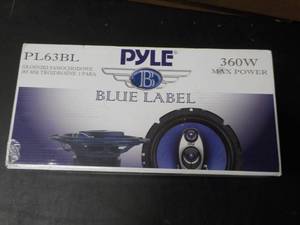 lot 325 image: Pyle 3 Way Triaxial Speaker System...