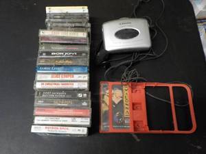 lot 354 image: Cassettes and Radio...