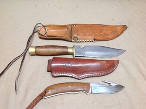 lot 19 image: 2 Knives & Sheaths