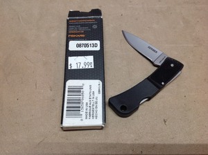 lot 67 image: New Fiskars Gerber Knife