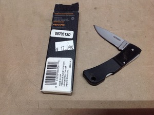 lot 68 image: New Fiskars Gerber Knife