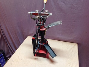 lot 100 image: MEC 9000 Progressive Shotgun Press