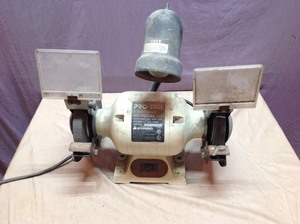 lot 88 image: 6 Bench Grinder w Adjustable Lamp