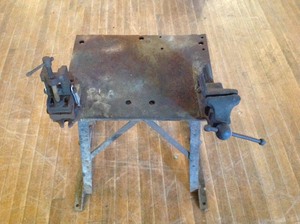 lot 119 image: Vise & Press on Metal Stand