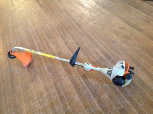 lot 121 image: Stihl FS45 Trimmer