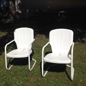 lot 169 image: Set of Metal Lawn Chairs