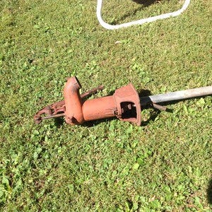 lot 170 image: Vintage Pump