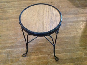 lot 232 image: Small Table