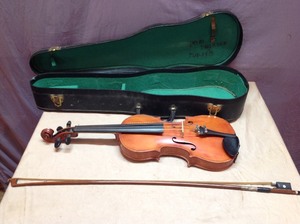 lot 239 image: Violin