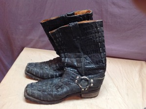 lot 251 image: Alligator Boots