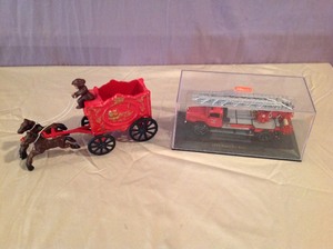 lot 257 image: Cast Iron Toy & Die-Cast Fire Truck