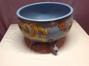 lot 277 image: Painted Cream Separator Top