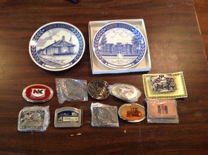 lot 292 image: Collector Plates & Belt Buckles