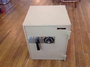 lot 309 image: Major Safe with Combination