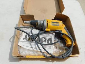 DEWALT Drywall Screw Gun DW272