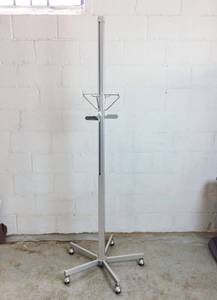 lot 20 image: MSRP $2700&nbspSaf-T-Pole Irrigation Tower Four Channel, 8 Bag Capacity Raise and lower individual channels with squeeze-release lever to work with bags at a comfortable and ergonomically safe level. MANY USES FOR THIS IV POLE