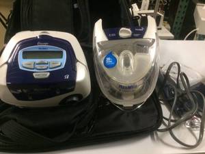 lot 19 image: WOW $$$$ ResMed S8 Escape CPAP Sleep Apnea Therapy with Humidaire 3i Heated Humidifier Plus Has Data Card and Carry Bag - Works & Looks Like New Condition See User Manual PDF