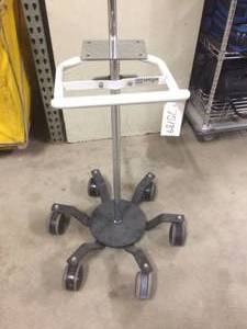 lot 52 image: MSRP $350 ABBOTT LIFECARE 4 RAMS HOOK TELESCOPING IV POLE WITH TRANSPORT HANDLE & MEDFUSION PUMP OR DIALYSIS EQUIPMENT SHELF...COULD MOUNT A LAPTOP TOO AND MAKE THIS AN INVENTORY CART...HANG CHARTS ON HOOKS.  GREAT CONDITION