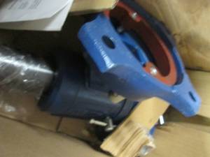 lot 55 image: Yost 750-E Yost 5 Heavy-Duty Bench...
