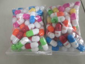 lot 63 image: 2 pks Bokit 60pcslot Vitamin Pen, ...