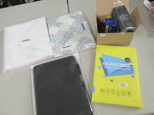 lot 164 image: Screen Protector, Tablet Cases, Pho...