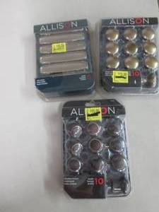 lot 252 image: 3 pks Knobs & Pulls...