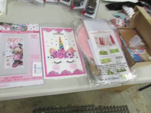 lot 344 image: Party Supplies...